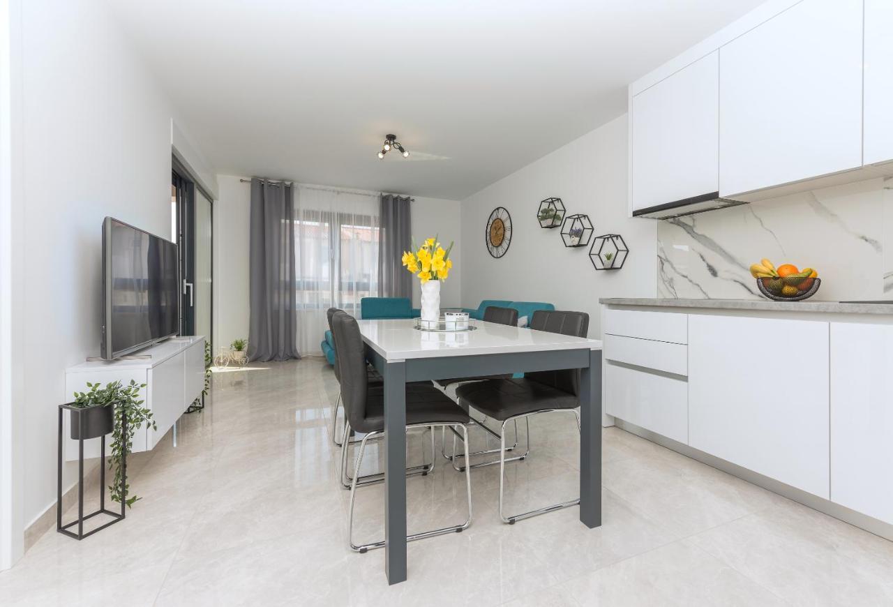 Apartment Ema Makarska Exterior photo