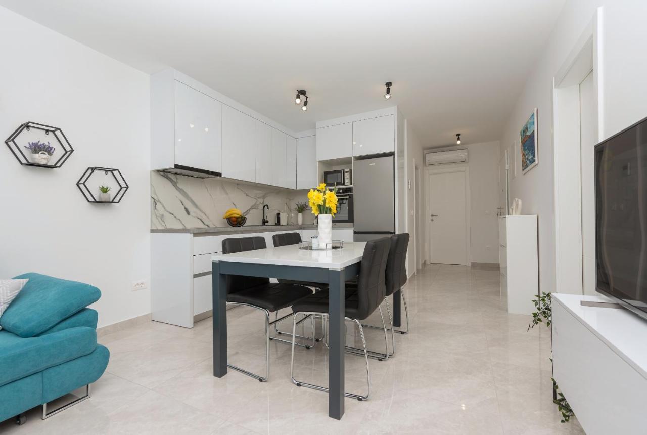 Apartment Ema Makarska Exterior photo